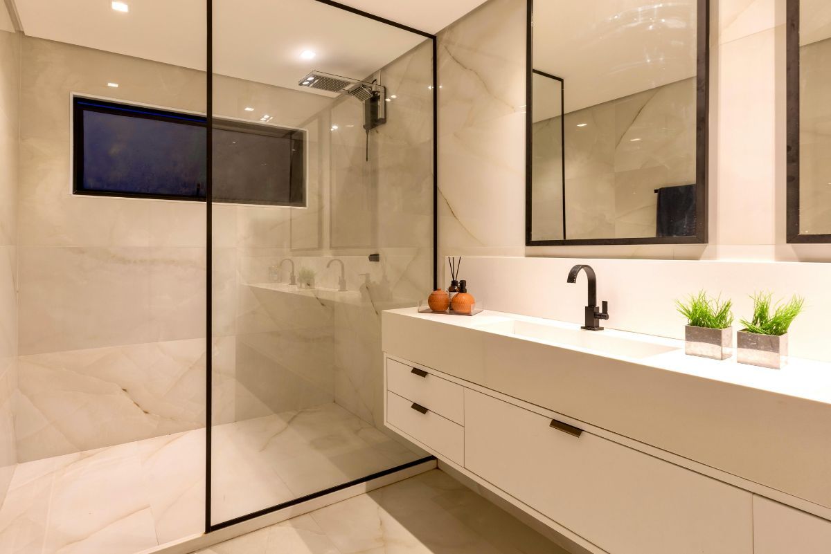 Jasna aranżacja łazienki